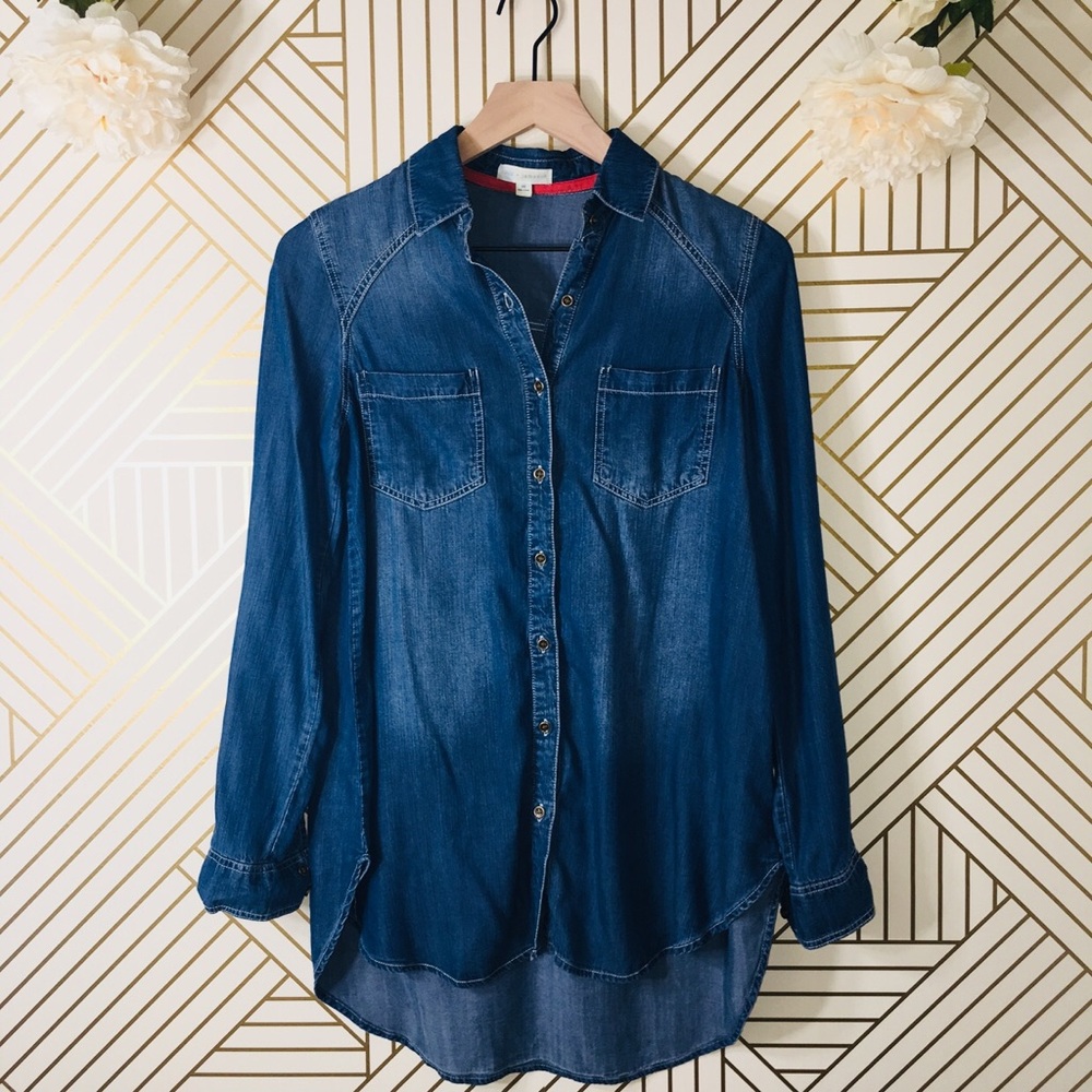 Coco & Jameson | Chambray Top